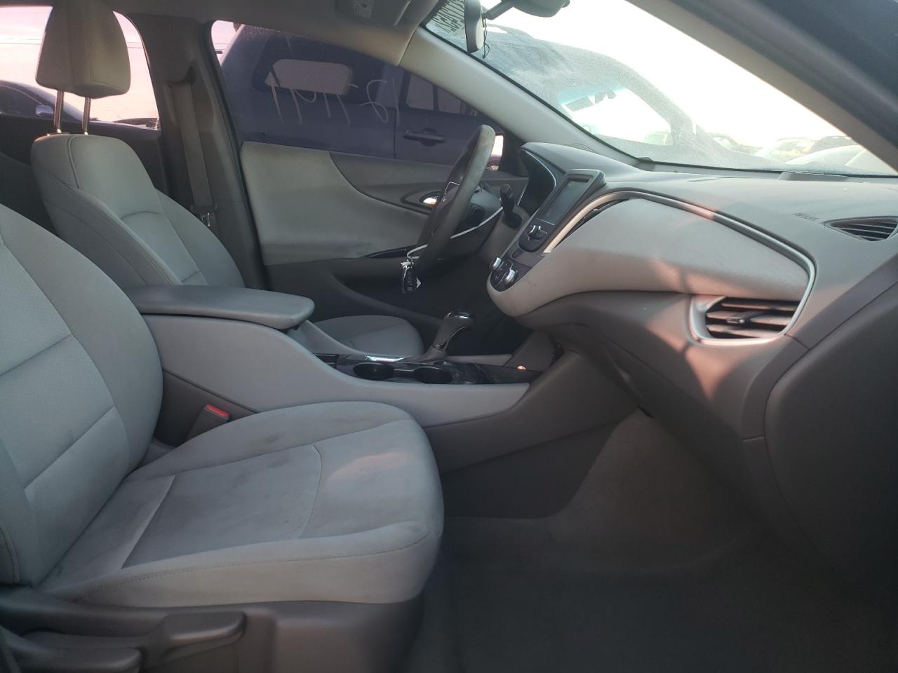 Photo 5 from auction – 2017 CHEVROLET MALIBU LS with VIN 1G1ZB5ST4HF257296