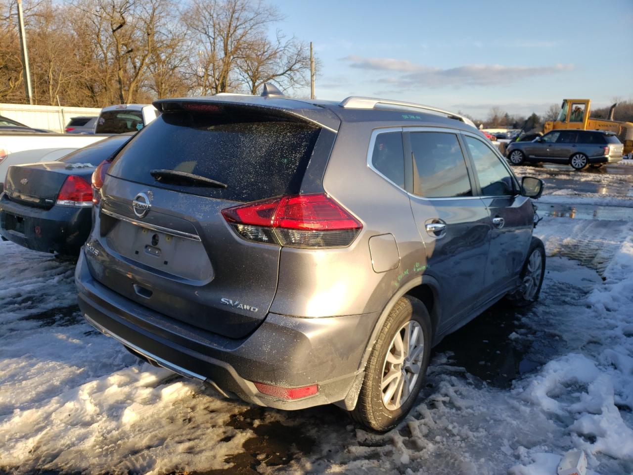 Photo 4 from auction – 2017 NISSAN ROGUE S with VIN KNMAT2MV4HP580840