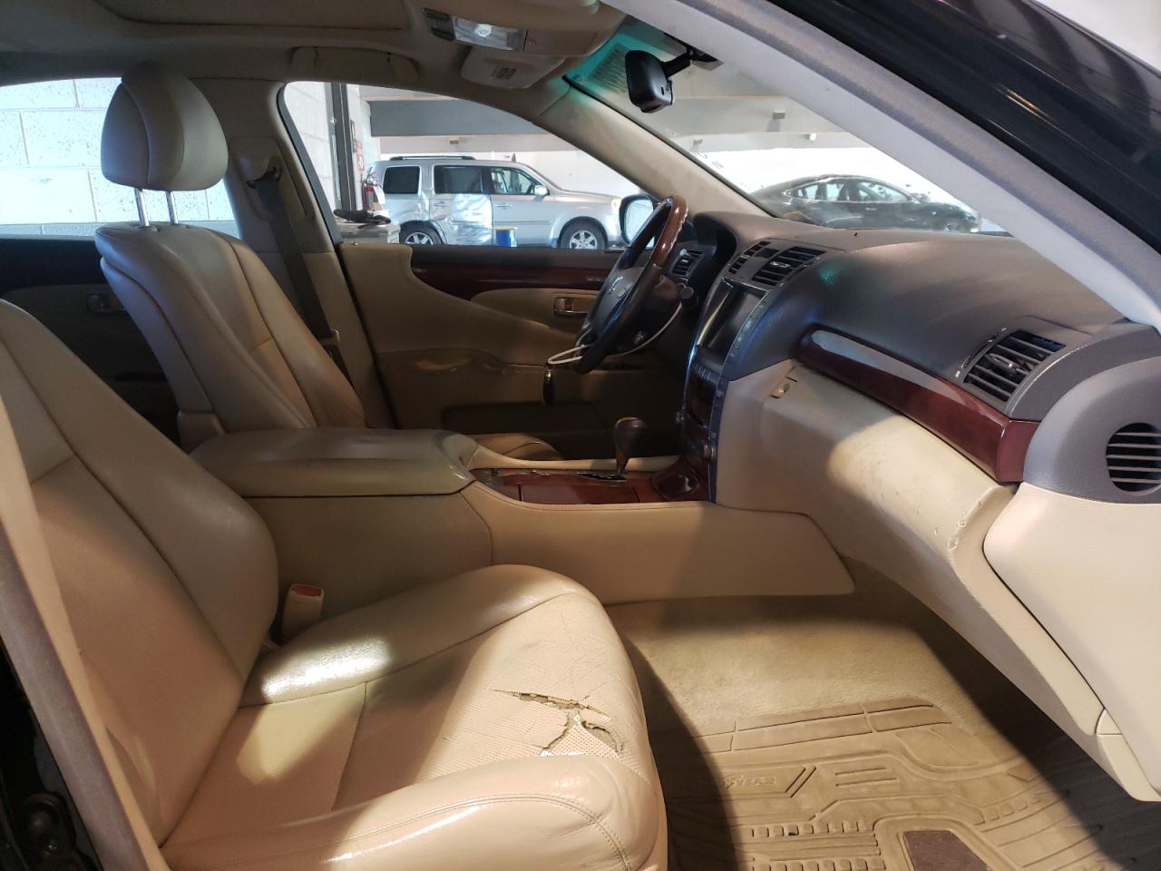 Photo 5 from auction – 2008 LEXUS LS 460 with VIN JTHBL46F485068754