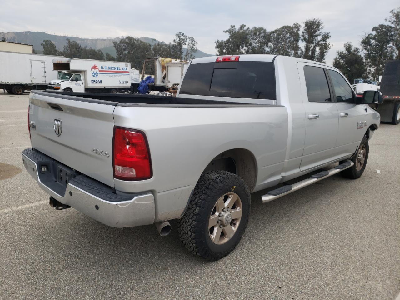 Photo 4 from auction – 2015 RAM 3500 SLT with VIN 3C63R3LL3FG519307