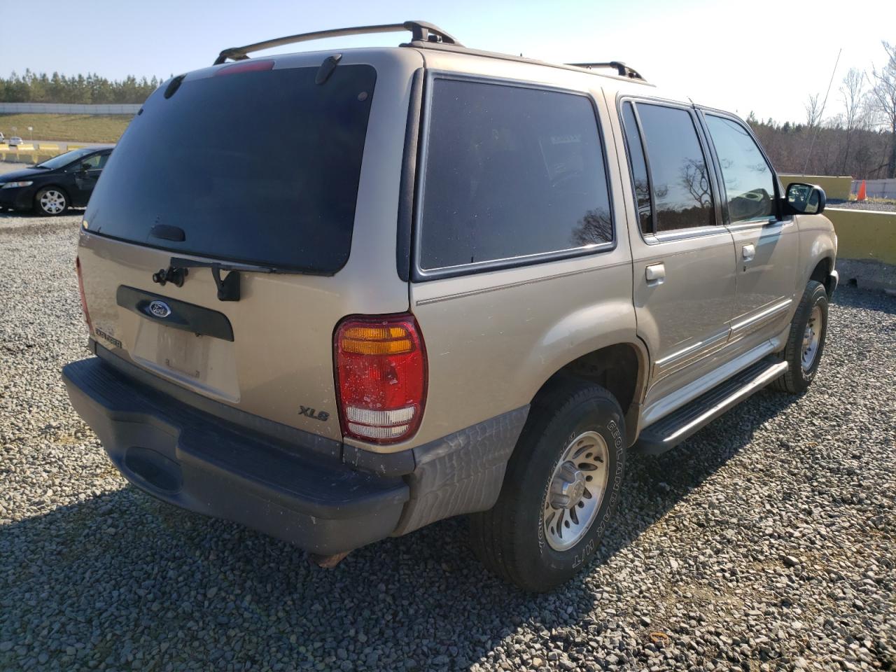 Photo 4 from auction – 2000 FORD EXPLORER X with VIN 1FMZU72X6YUA56703