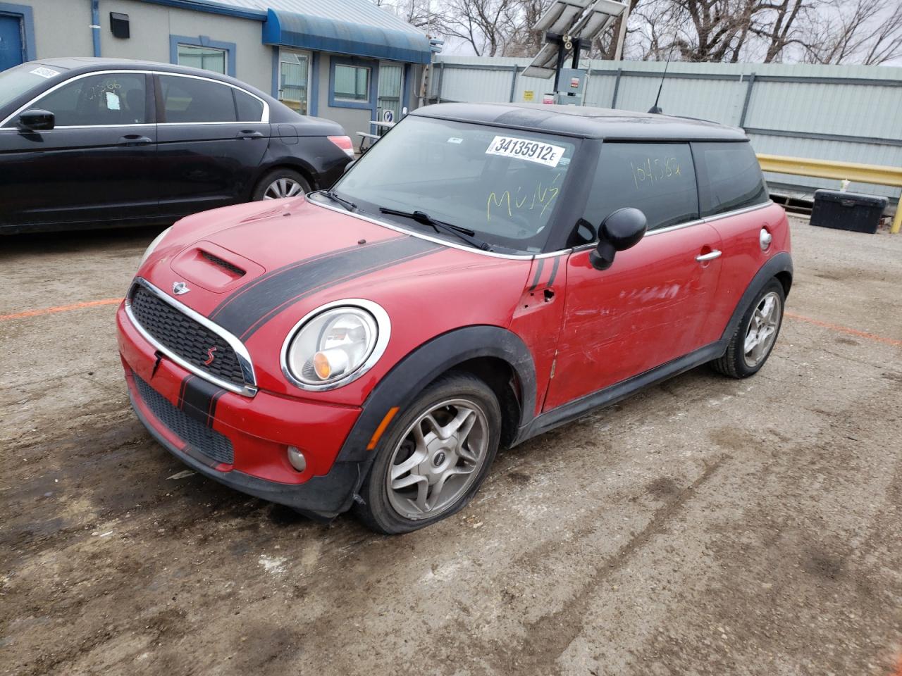 Photo 2 from auction – 2008 MINI COOPER S with VIN WMWMF73548TV37154