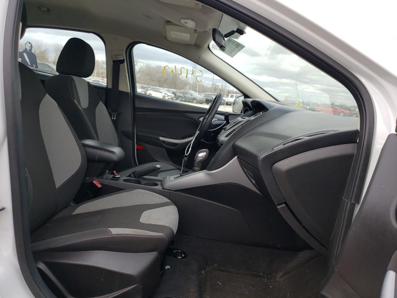 Photo 5 from auction – 2012 FORD FOCUS SE with VIN 1FAHP3F22CL466224