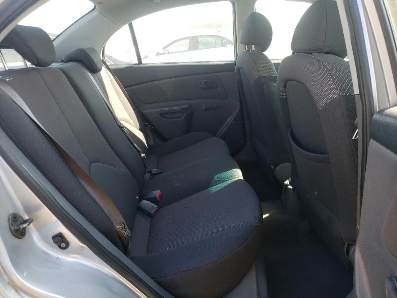 Photo 6 from auction – 2007 KIA RIO BASE with VIN KNADE123576199048