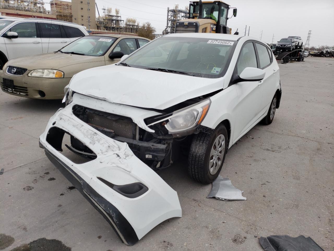 Photo 2 from auction – 2017 HYUNDAI ACCENT SE with VIN KMHCT5AE1HU307317