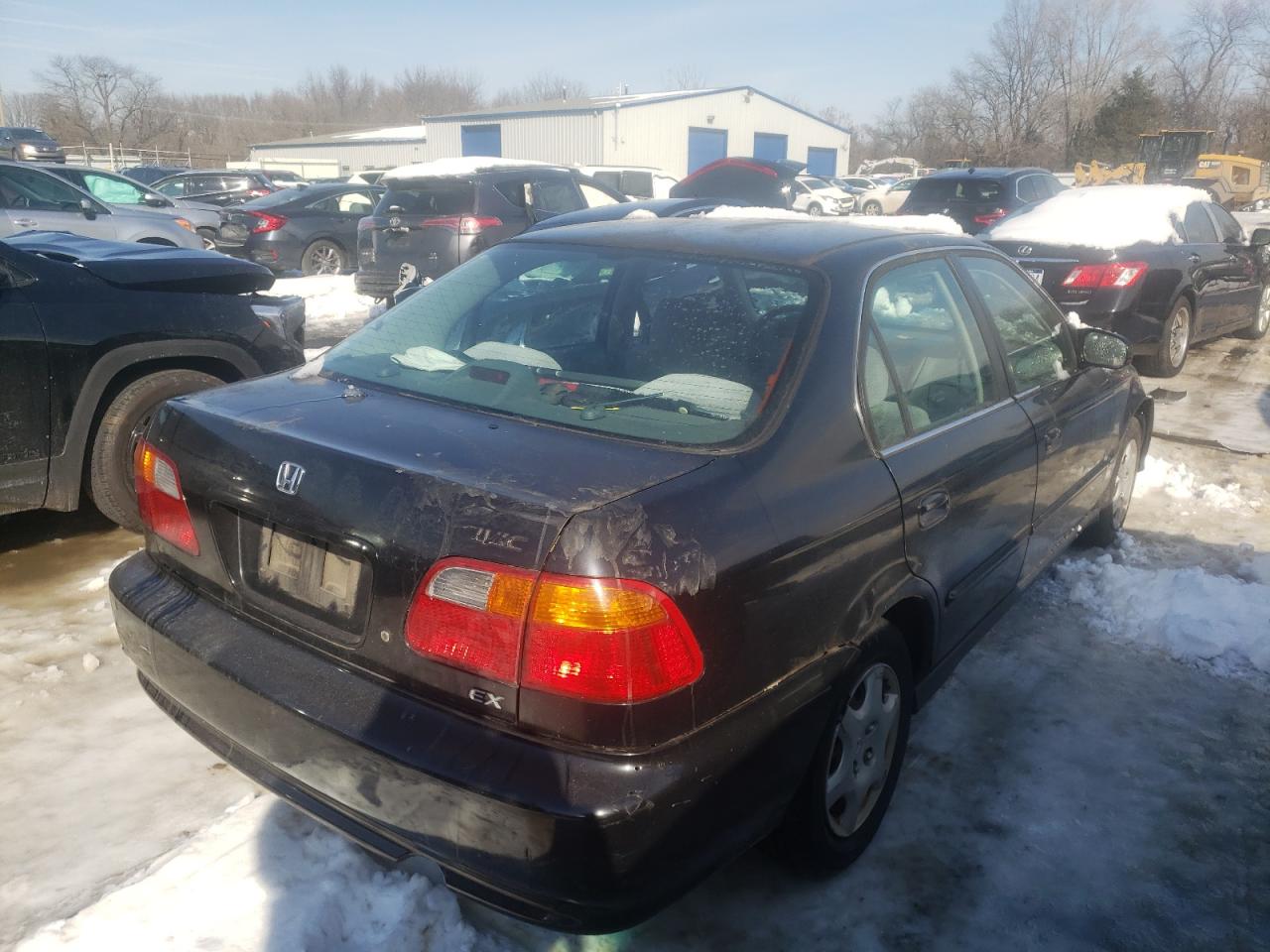 Photo 4 from auction – 2000 HONDA CIVIC EX with VIN 2HGEJ8648YH600527