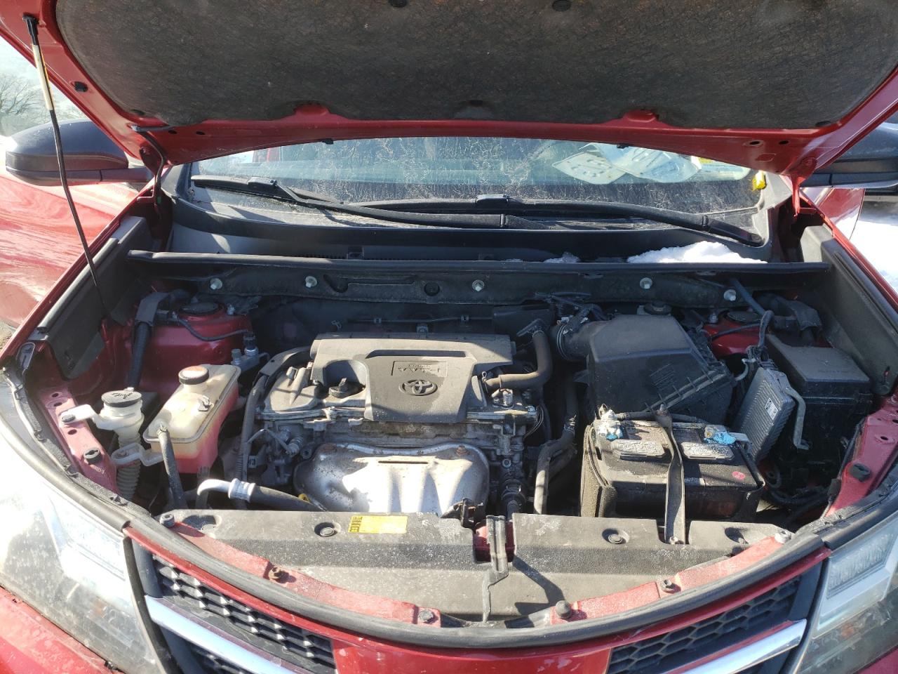 Photo 7 from auction – 2014 TOYOTA RAV4 LE with VIN JTMBFREV8EJ004850