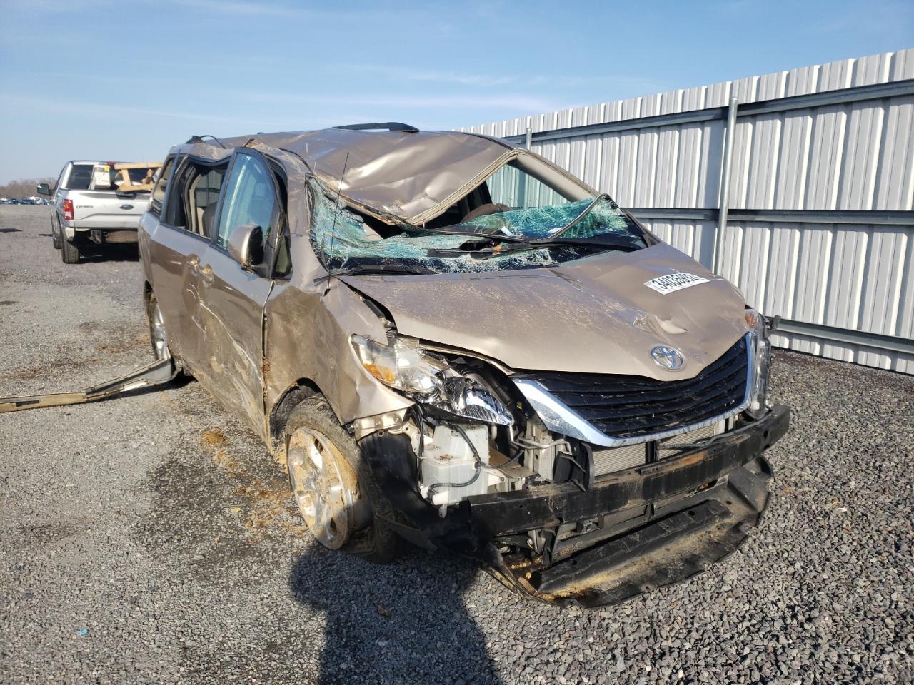 TOYOTA SIENNA LE 2012 with VIN 5TDKK3DC7CS208564 - Photo from auction