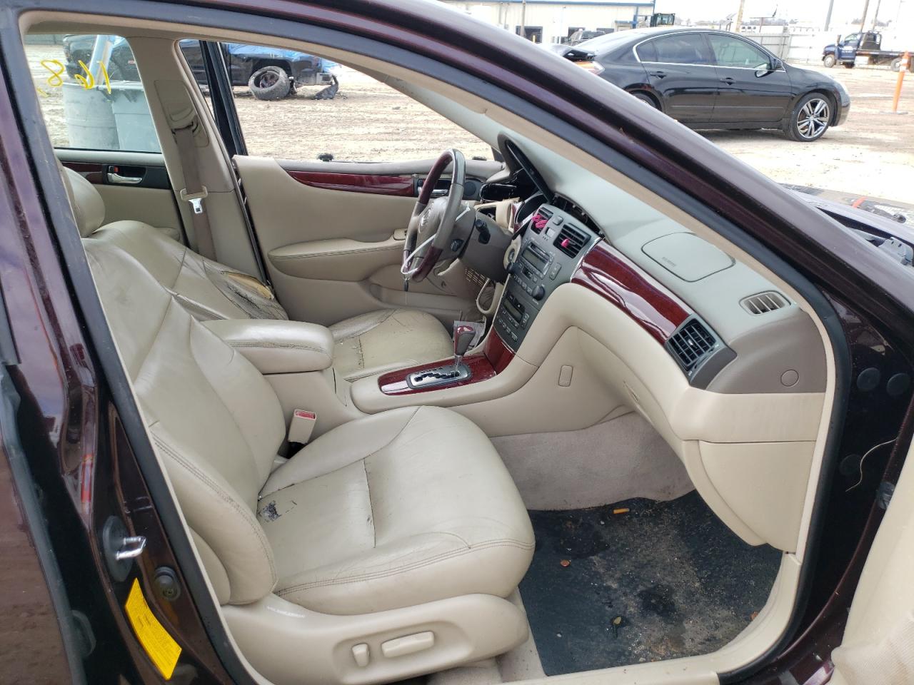Photo 5 from auction – 2002 LEXUS ES 300 with VIN JTHBF30G020062022