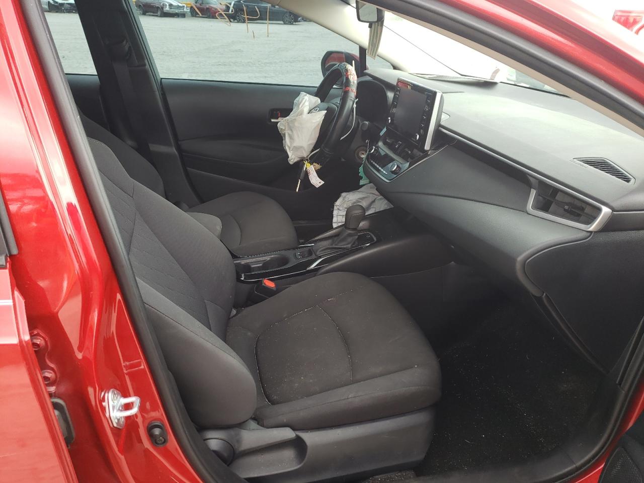 Photo 18 from auction – 2021 TOYOTA COROLLA LE with VIN 5YFEPMAE7MP223599