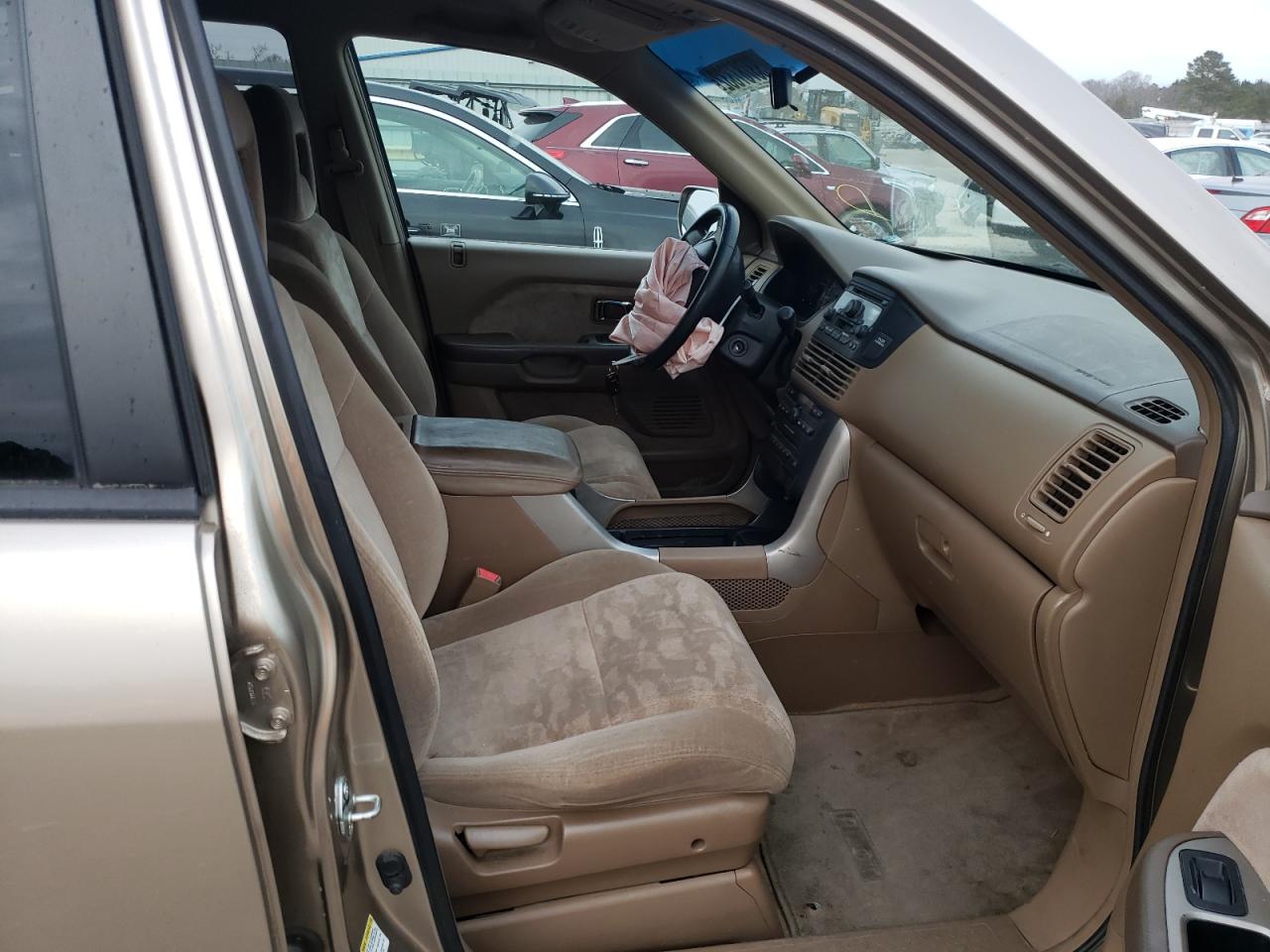 Photo 5 from auction – 2005 HONDA PILOT EX with VIN 5FNYF18435B030083