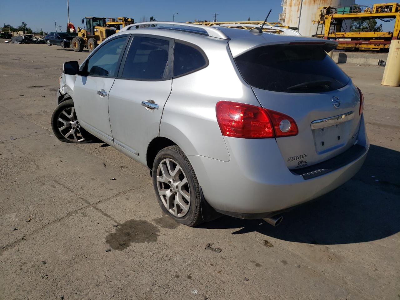 Photo 3 from auction – 2011 NISSAN ROGUE S with VIN JN8AS5MV8BW279591