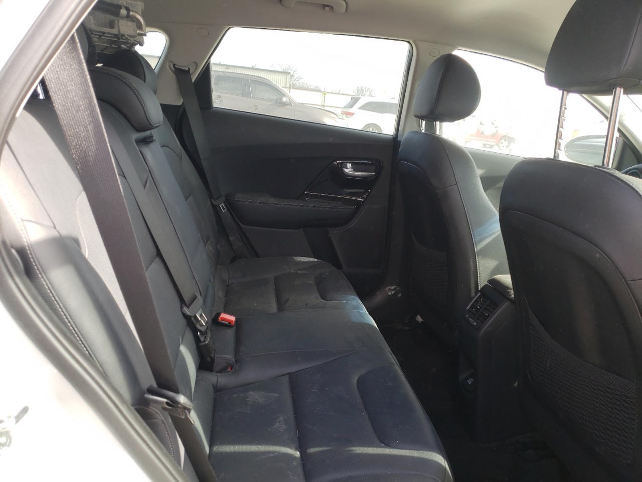 Photo 6 from auction – 2018 KIA NIRO EX PR with VIN KNDCC3LD2J5157067