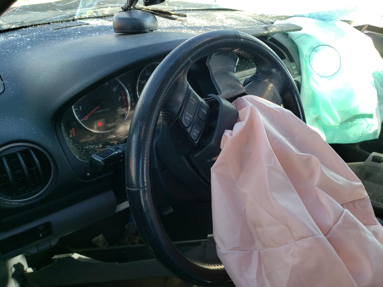 Photo 8 from auction – 2004 MAZDA 6 I with VIN 1YVFP84C245N58122
