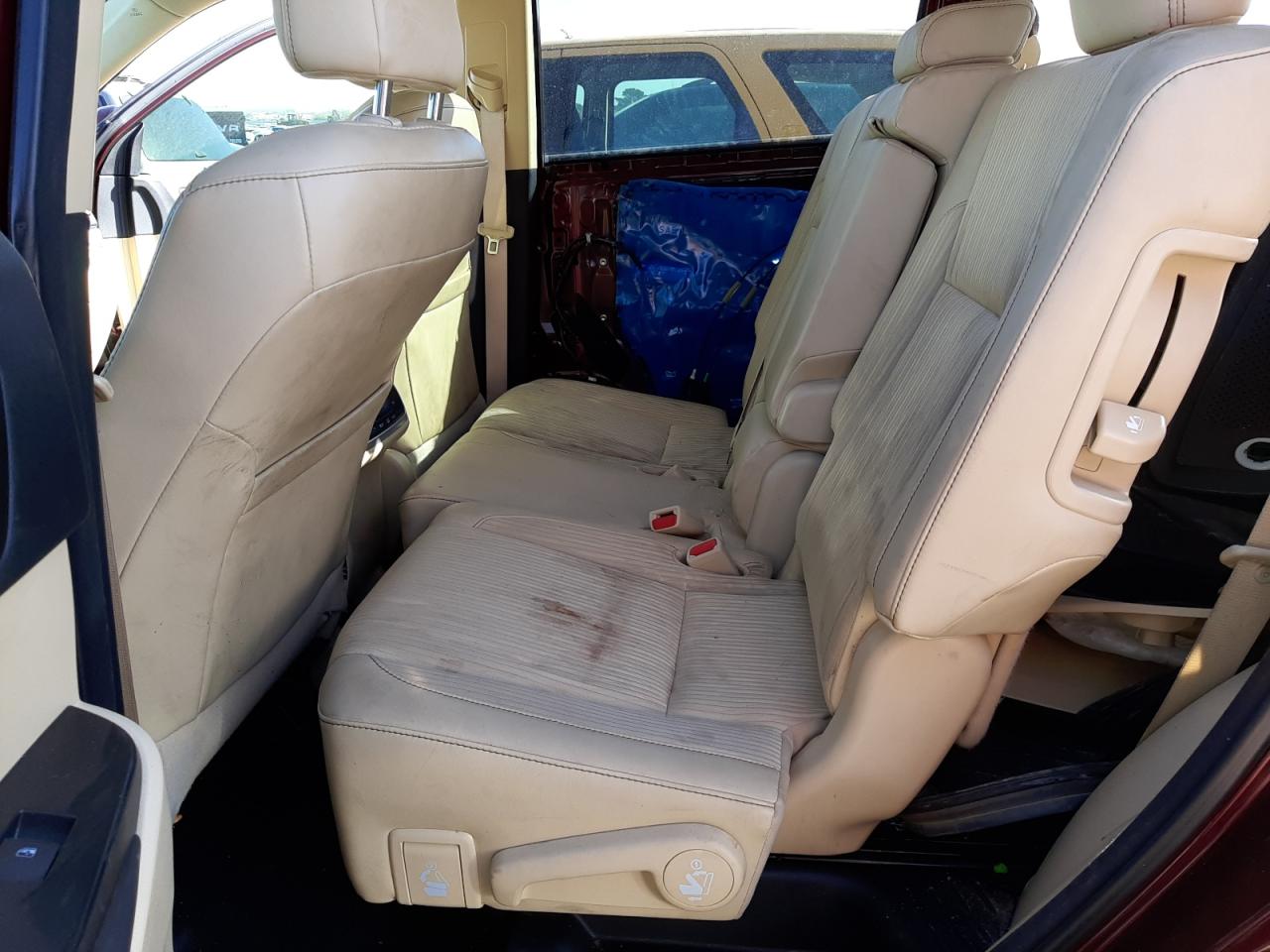 Photo 6 from auction – 2015 TOYOTA HIGHLANDER with VIN 5TDZKRFHXFS105220