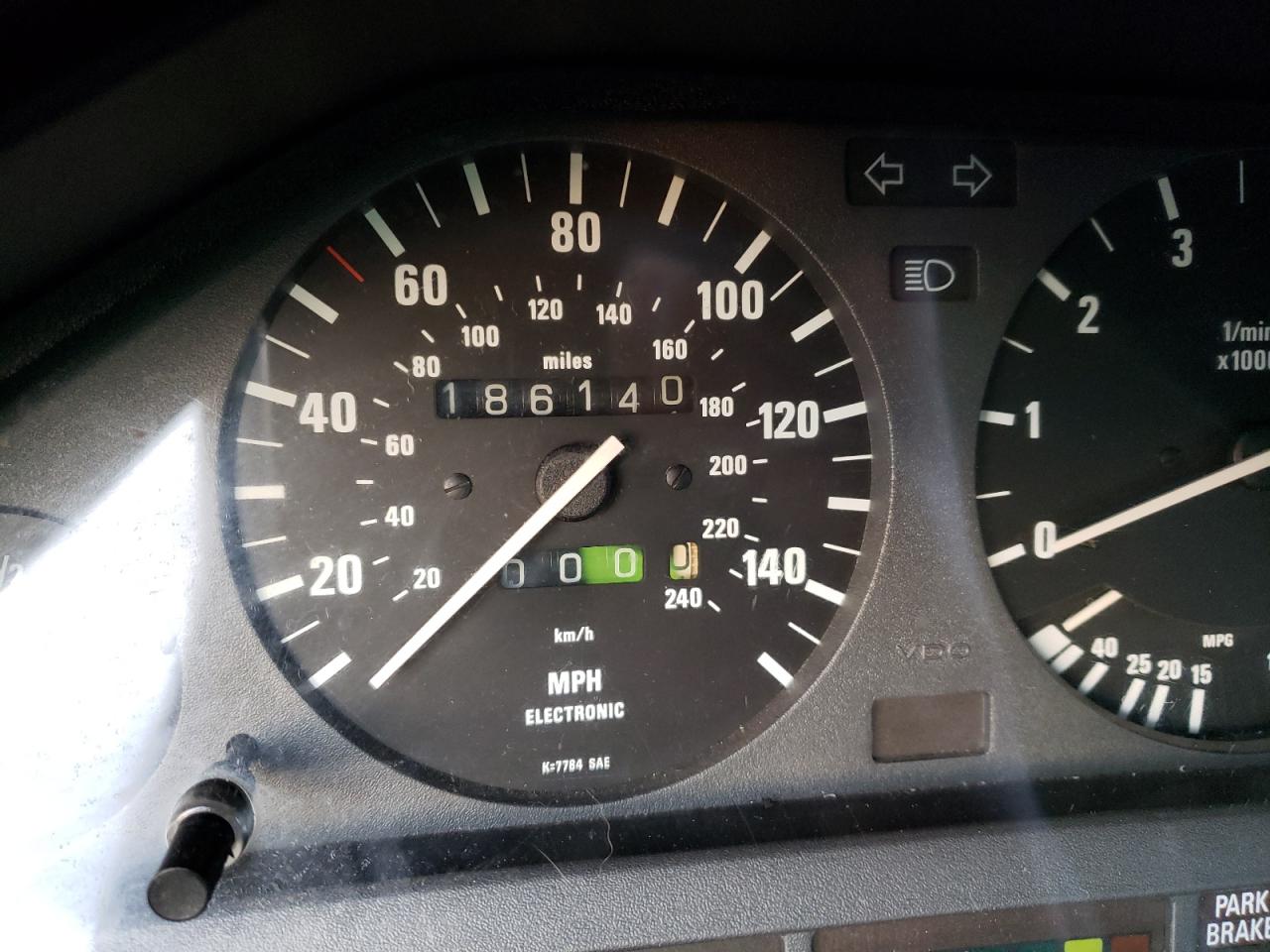 Photo 8 from auction – 1990 BMW 325 I with VIN WBAAA1318LAE58847