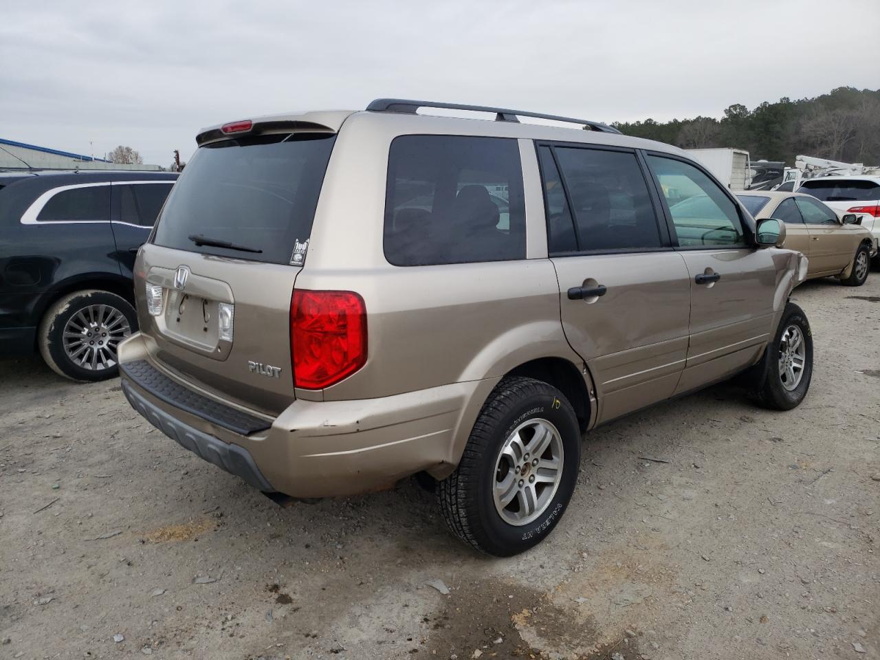 Photo 4 from auction – 2005 HONDA PILOT EX with VIN 5FNYF18435B030083