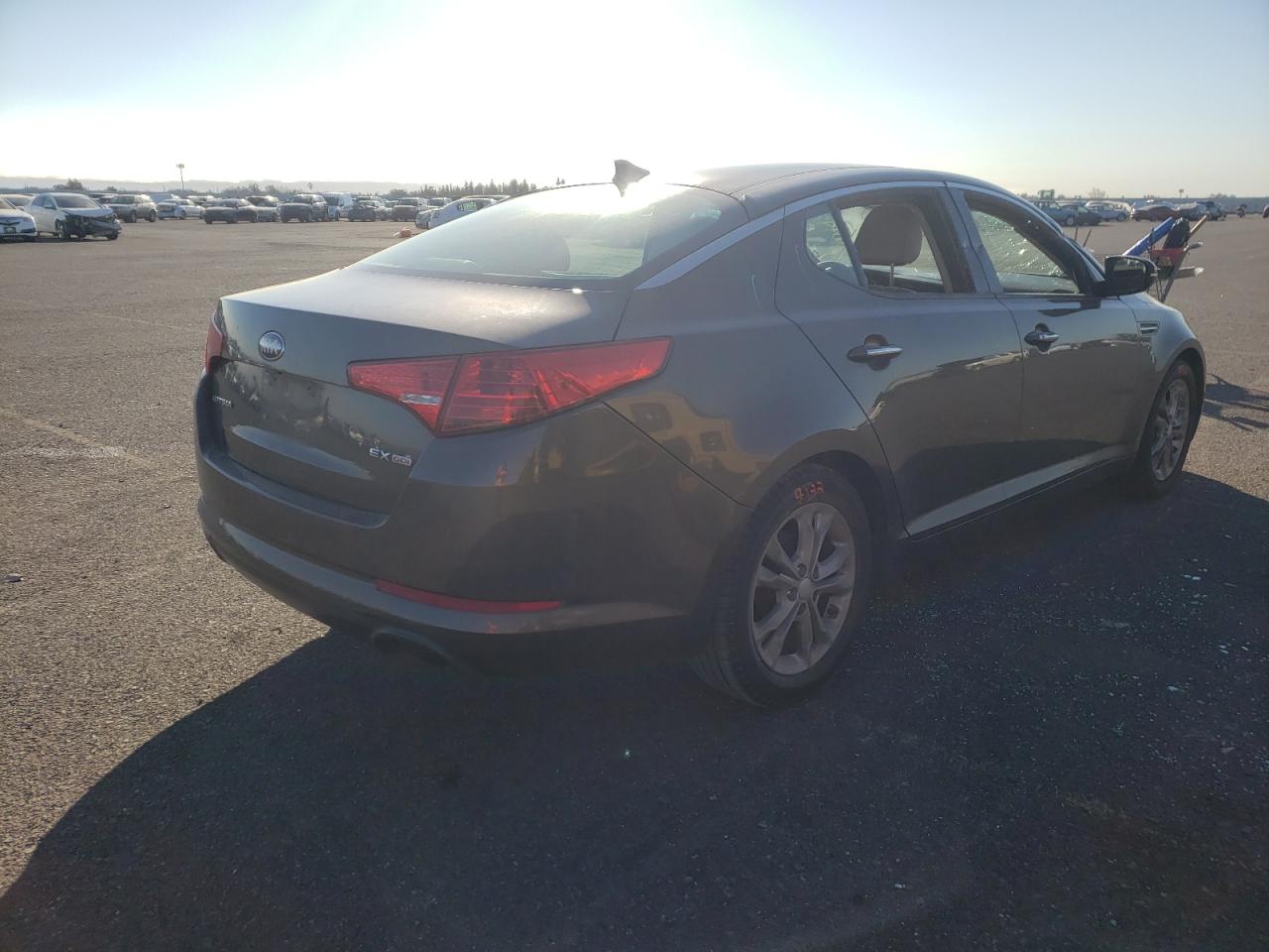 Photo 4 from auction – 2013 KIA OPTIMA EX with VIN 5XXGN4A77DG214359