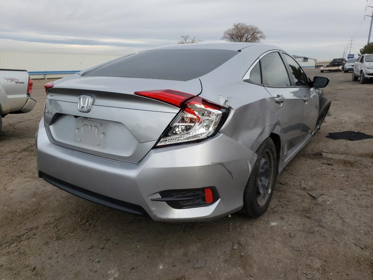 Photo 4 from auction – 2017 HONDA CIVIC LX with VIN 19XFC2E57HE082068