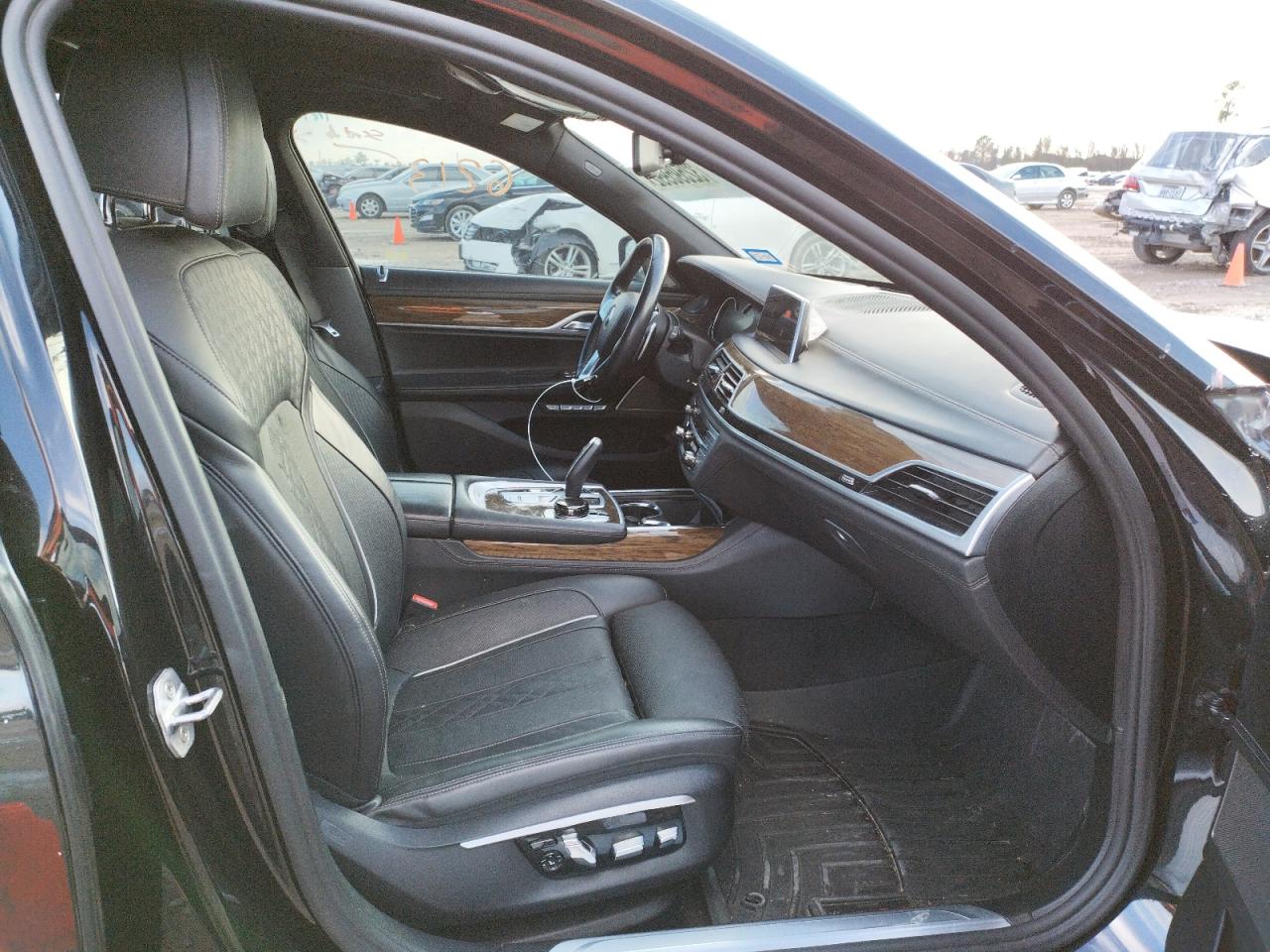 Photo 5 from auction – 2016 BMW 750 I with VIN WBA7F0C5XGGM20545