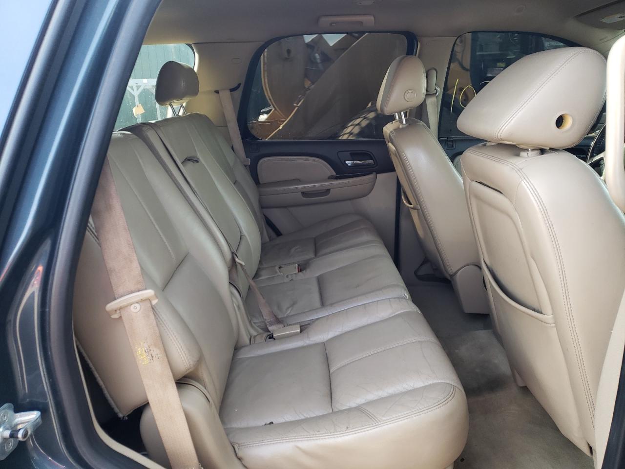Photo 6 from auction – 2007 GMC YUKON DENA with VIN 1GKFK63897J151176