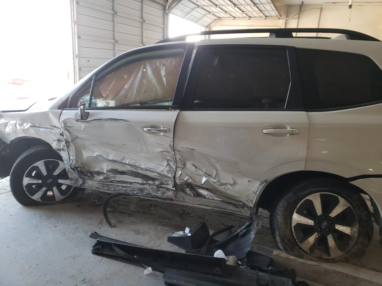 Photo 9 from auction – 2018 SUBARU FORESTER 2 with VIN JF2SJAEC8JH486303