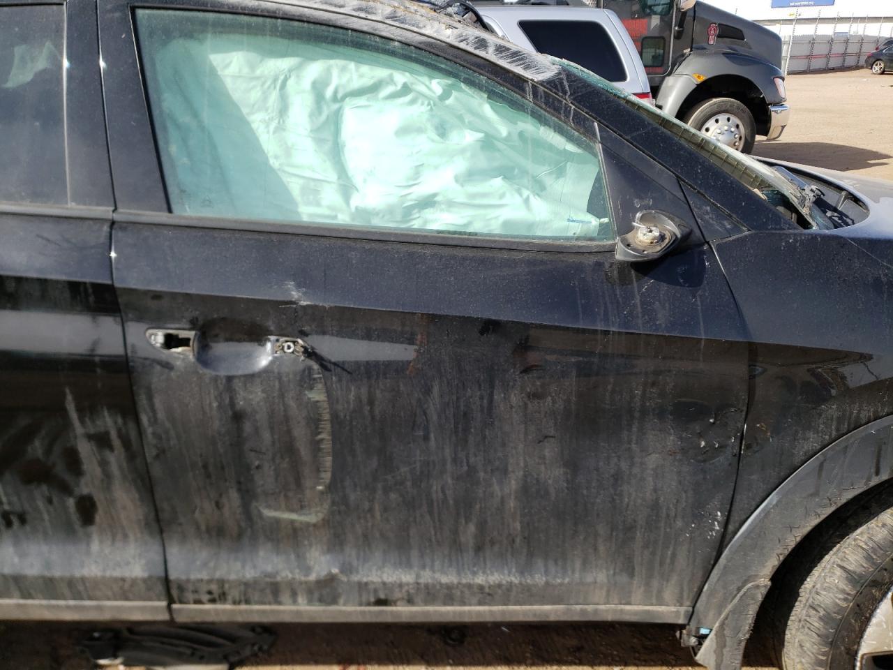 Photo 5 from auction – 2016 HYUNDAI TUCSON LIM with VIN KM8J3CA20GU049002
