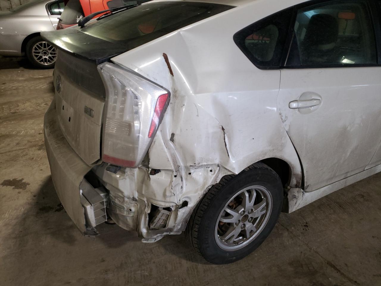 Zdjęcie 9 z aukcji – 2011 TOYOTA PRIUS z VIN JTDKN3DU6B0327871