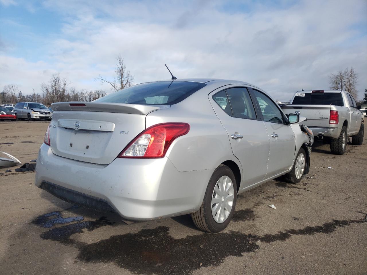 Photo 4 from auction – 2019 NISSAN VERSA S with VIN 3N1CN7AP8KL862894