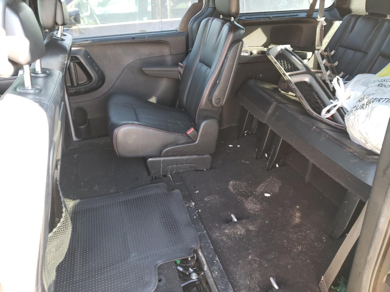 Photo 6 from auction – 2015 DODGE GRAND CARA with VIN 2C4RDGEG0FR636443