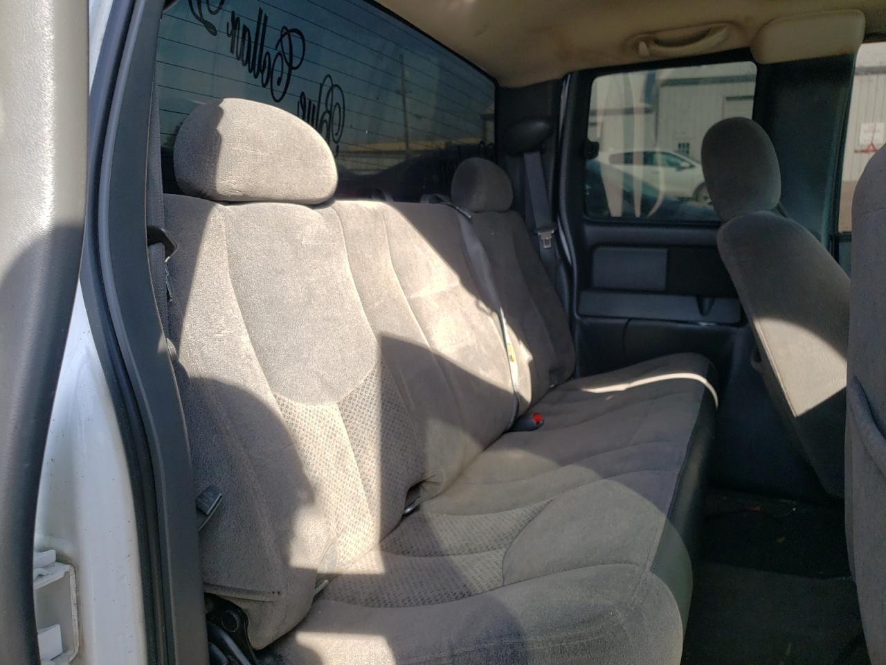 Photo 6 from auction – 2006 CHEVROLET SILVERADO with VIN 1GCEK19Z76Z182520