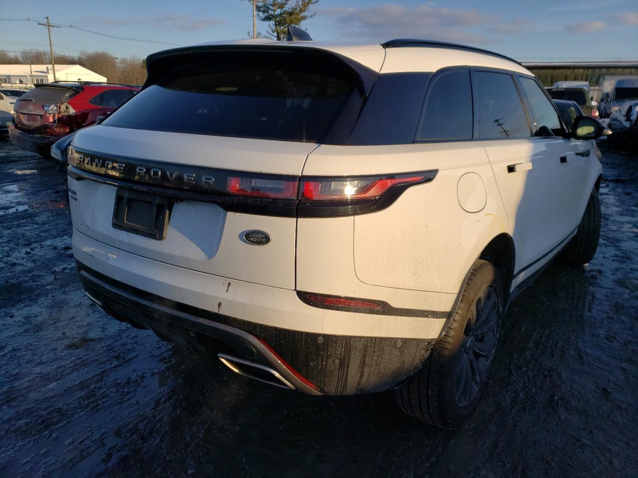 Photo 4 from auction – 2018 LAND ROVER RANGE ROVE with VIN SALYL2RV0JA758039