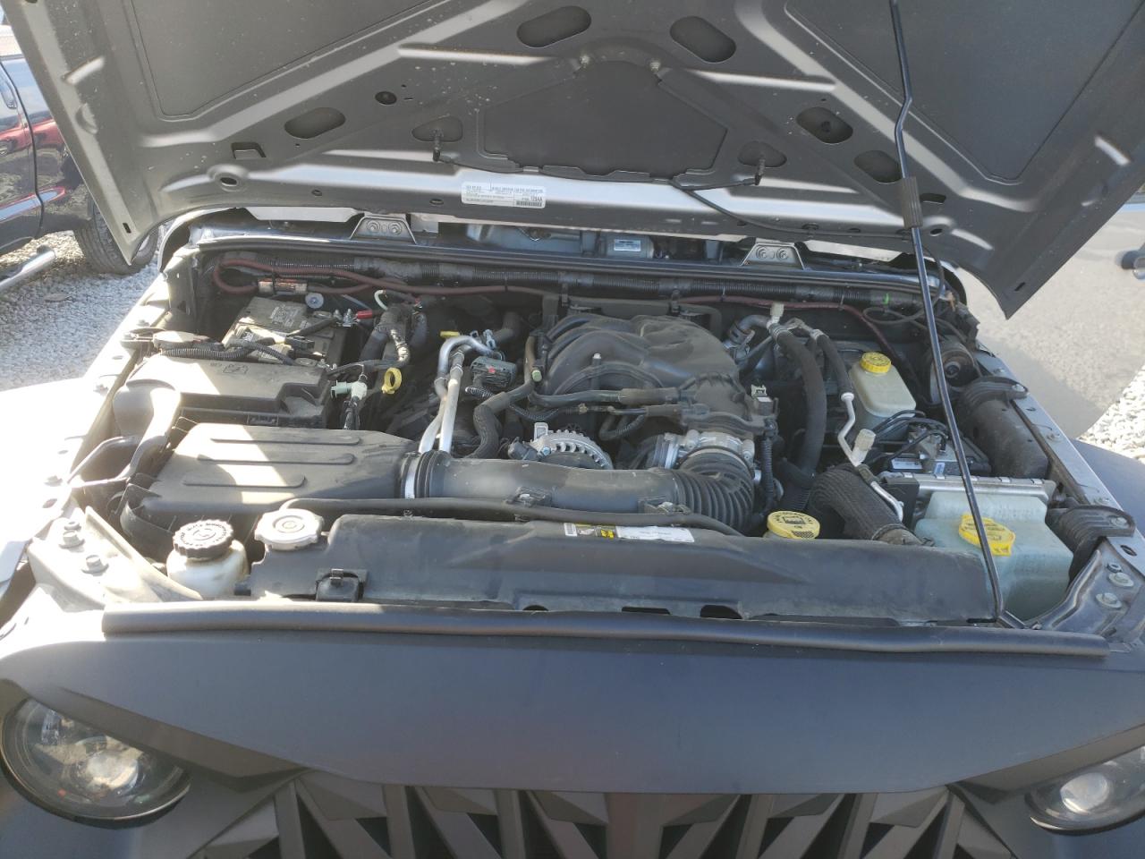 Photo 12 from auction – 2015 JEEP WRANGLER U with VIN 1C4BJWDG3FL731089