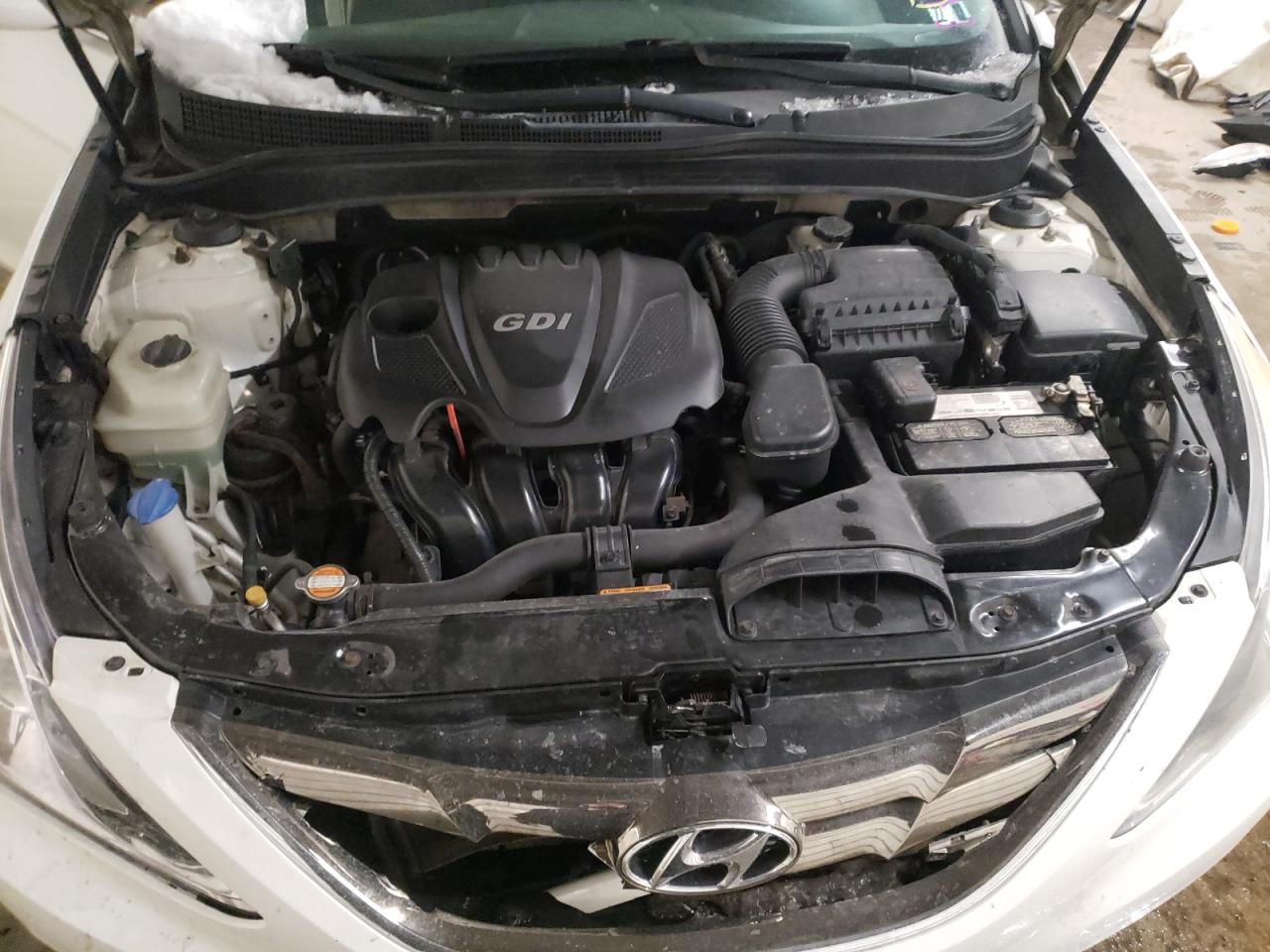Photo 7 from auction – 2011 HYUNDAI SONATA SE with VIN 5NPEC4AC4BH064156