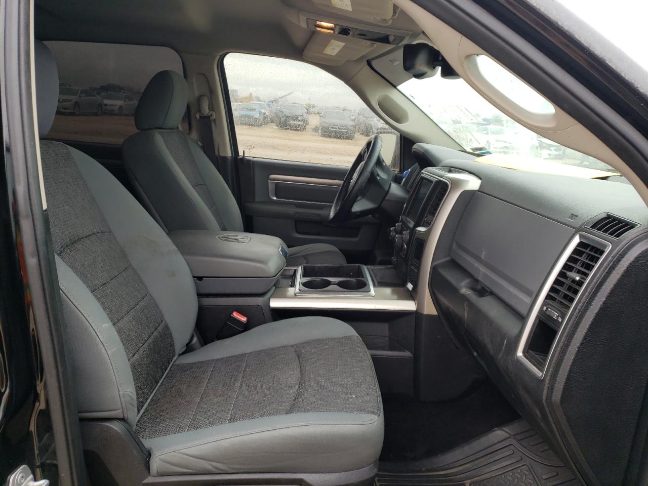 Photo 5 from auction – 2015 RAM 1500 SLT with VIN 1C6RR6LT1FS535137