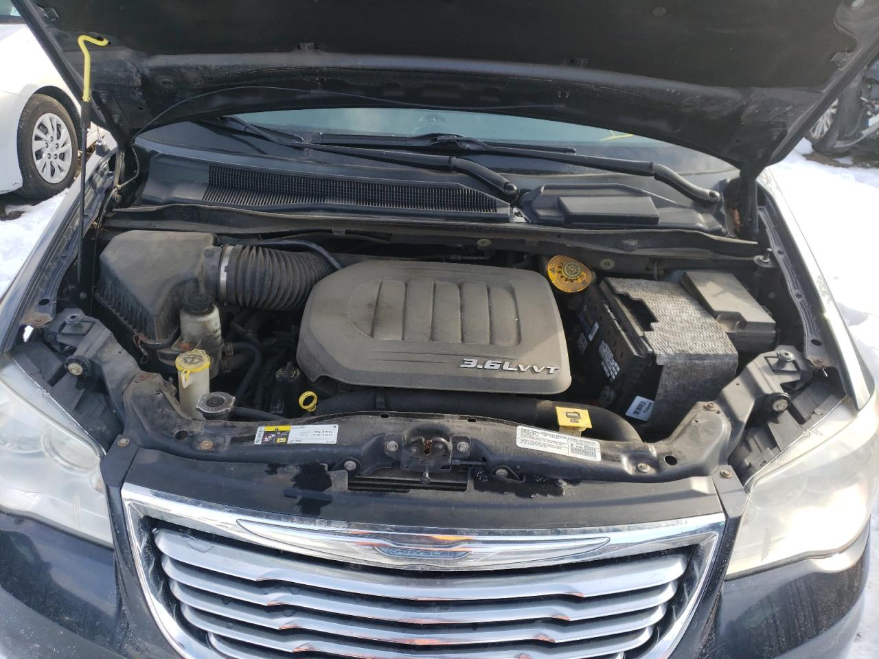 Photo 7 from auction – 2014 CHRYSLER TOWN & COU with VIN 2C4RC1CG9ER232784