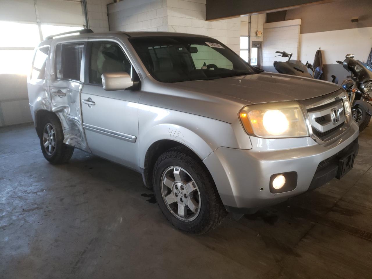 HONDA PILOT TOUR 2009 with VIN 5FNYF38849B006394 - Photo from auction