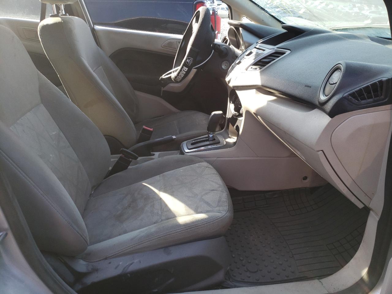 Photo 5 from auction – 2011 FORD FIESTA SE with VIN 3FADP4EJ3BM193336