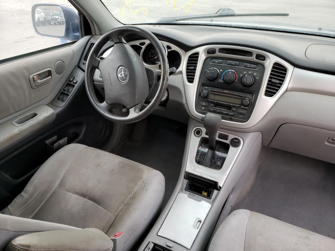 Photo 9 from auction – 2005 TOYOTA HIGHLANDER with VIN JTEEP21AX50124932