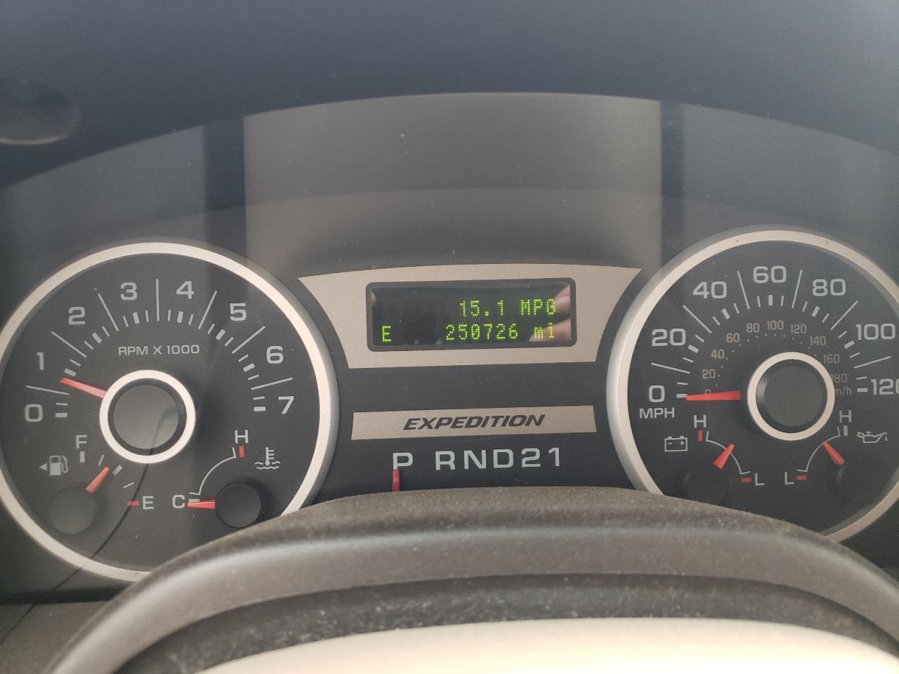 Photo 8 from auction – 2006 FORD EXPEDITION with VIN 1FMFU17516LA94723