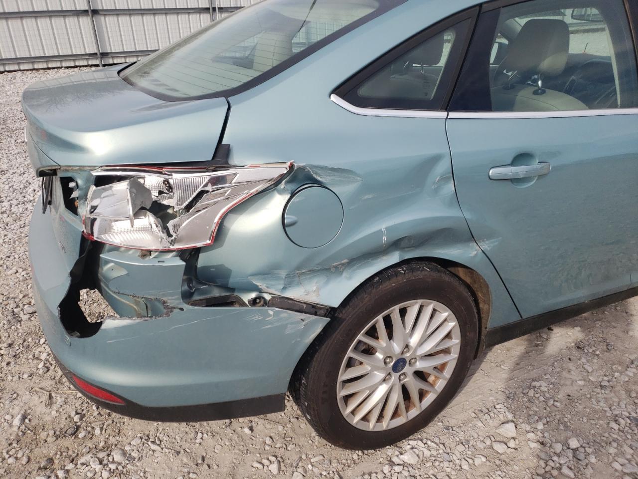 Photo 9 from auction – 2012 FORD FOCUS SEL with VIN 1FAHP3H23CL191248
