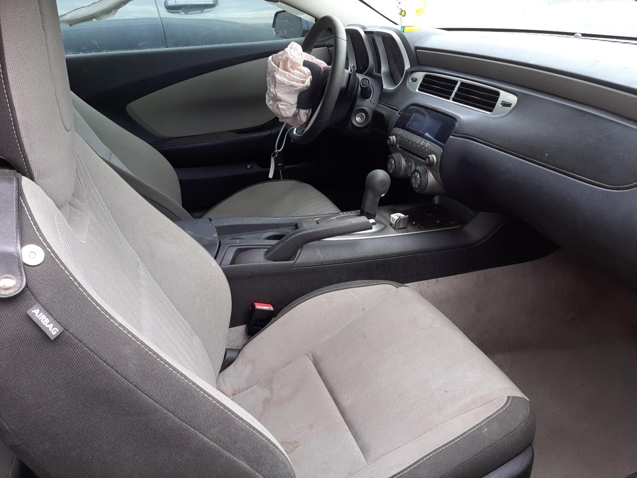 Photo 5 from auction – 2015 CHEVROLET CAMARO LS with VIN 2G1FB1E3XF9129013