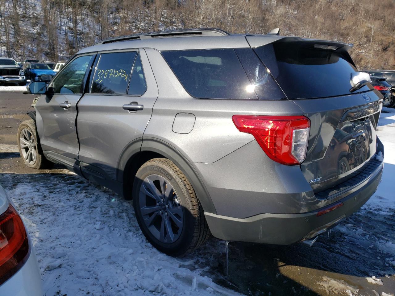 Photo 3 from auction – 2021 FORD EXPLORER X with VIN 1FMSK8DH7MGB14457