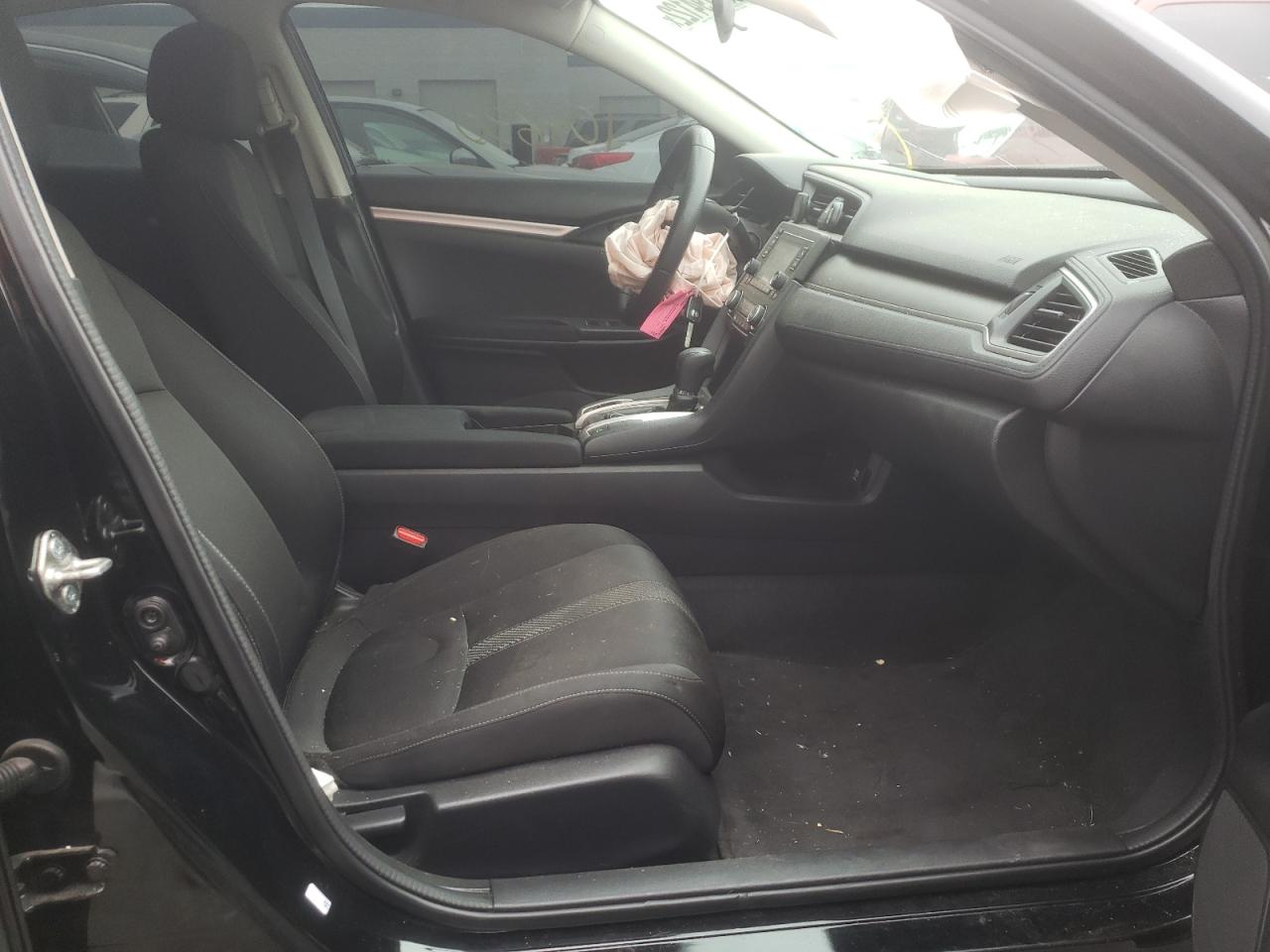 Photo 5 from auction – 2017 HONDA CIVIC LX with VIN 2HGFC2F56HH514279