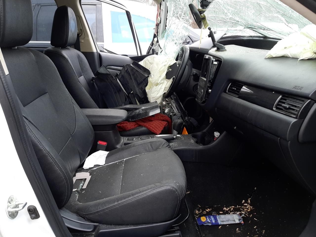 Photo 5 from auction – 2016 MITSUBISHI OUTLANDER with VIN JA4AD3A37GZ056097
