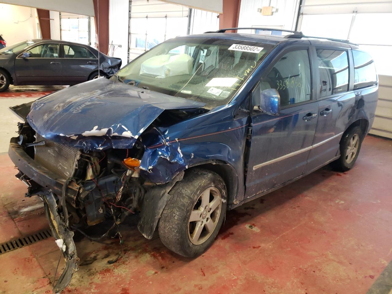 Photo 2 from auction – 2010 DODGE GRAND CARA with VIN 2D4RN5D18AR180167