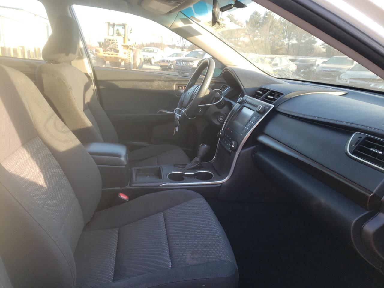 Photo 5 from auction – 2016 TOYOTA CAMRY LE with VIN 4T4BF1FKXGR519020