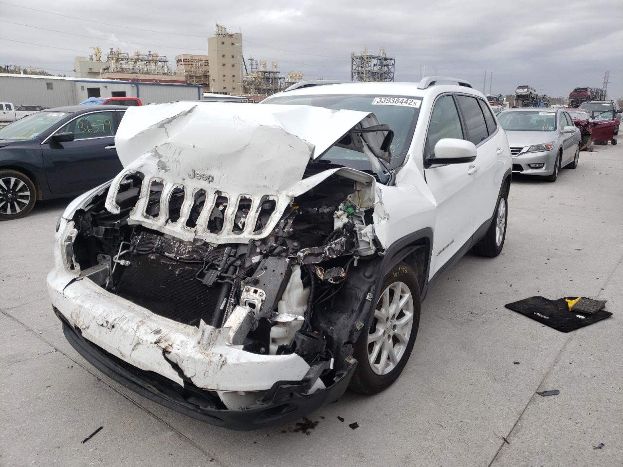 Photo 2 from auction – 2016 JEEP CHEROKEE L with VIN 1C4PJLCB6GW281982