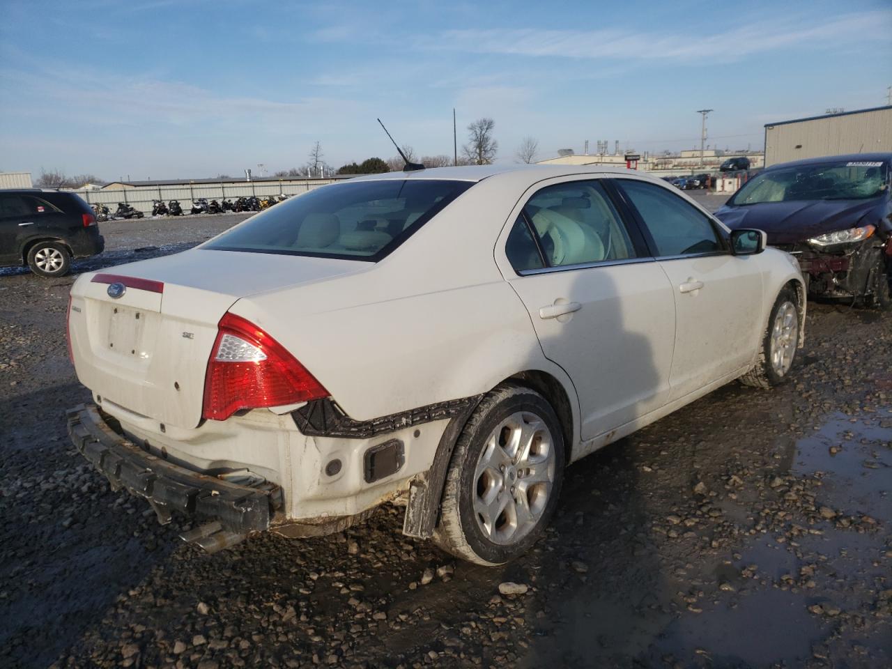 Photo 4 from auction – 2011 FORD FUSION SE with VIN 3FAHP0HA4BR237093
