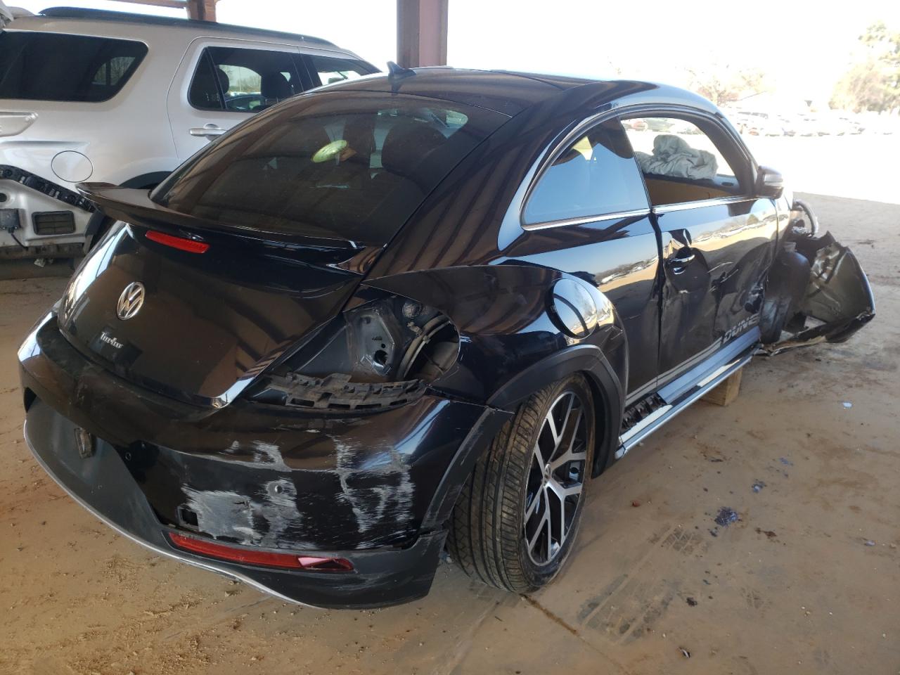 Photo 4 from auction – 2016 VOLKSWAGEN BEETLE DUN with VIN 3VWS07AT1GM620970